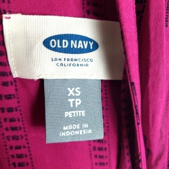 Old Navy Lot of 3 Sleevless Tunic Tops Size XS - Picture 4 of 10